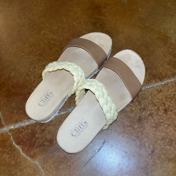 Cliffs sandals never worn - Picture 1 of 2